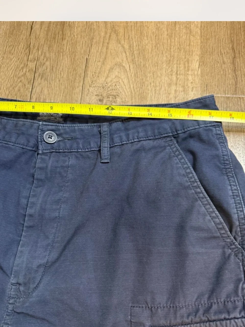 Levis sturdy cargo